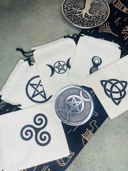 Wiccan Symbol 5  Pouches