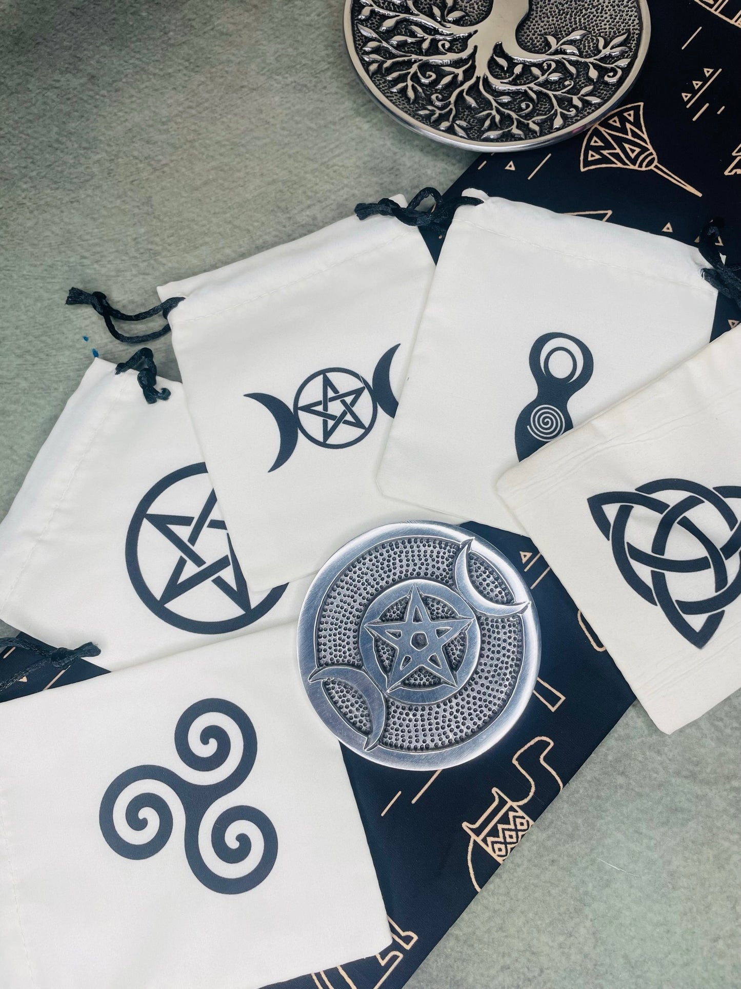 Wiccan Symbol 5  Pouches